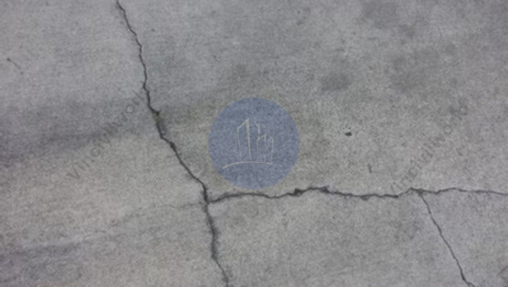 Shrinkage cracks on cement plastered walls